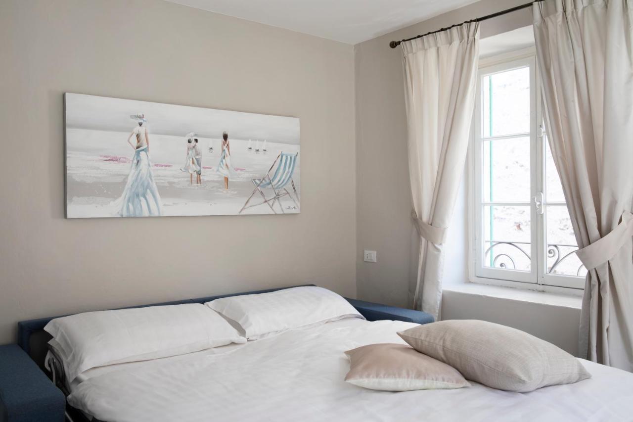 Charming Moment Di Villa Porta - Borgo Antico Luino Exterior foto